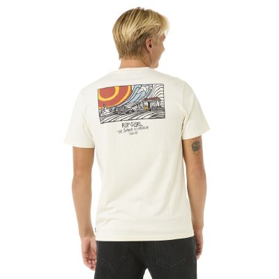 KEEP ON TRUCKING TEE