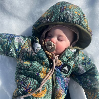 T INFINITE BUDDY BUNTING