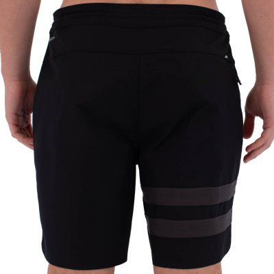 PHNTM BLCK PRTY RNGD 18